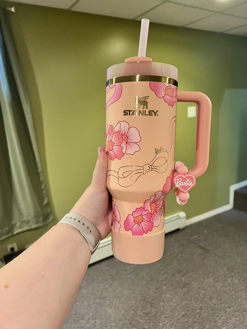 The Stanley X Barbie Quencher 40 OZ - '80s Peaches 'N Cream