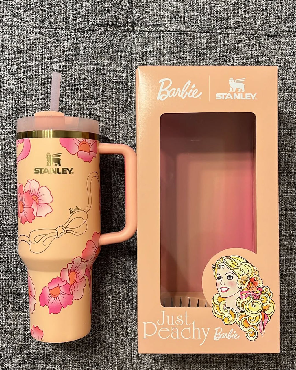 The Stanley X Barbie Quencher 40 OZ - '80s Peaches 'N Cream