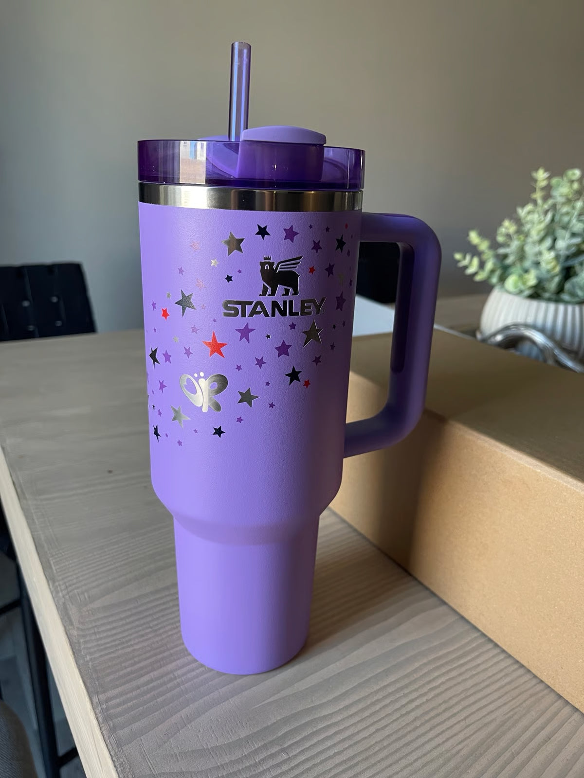 Stanley x Olivia Rodrigo Quencher H2.O FlowState™ Tumbler | 40 OZ